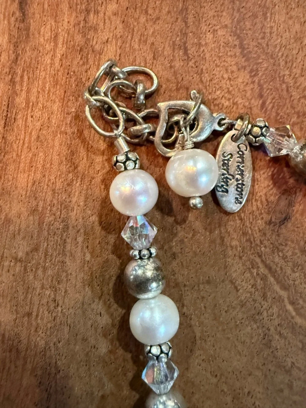 Vintage & Classy Iridescent Crystal and Pearl Necklace